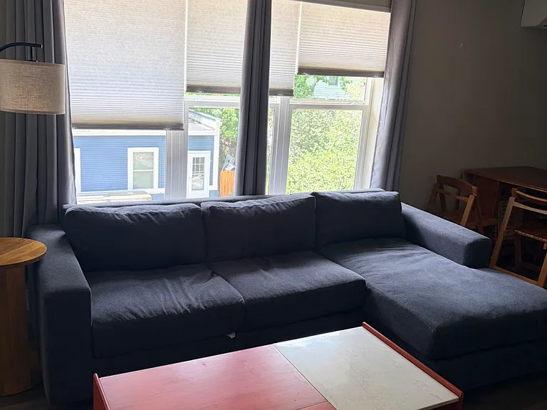1611 Wood Ave #B — Photo 2