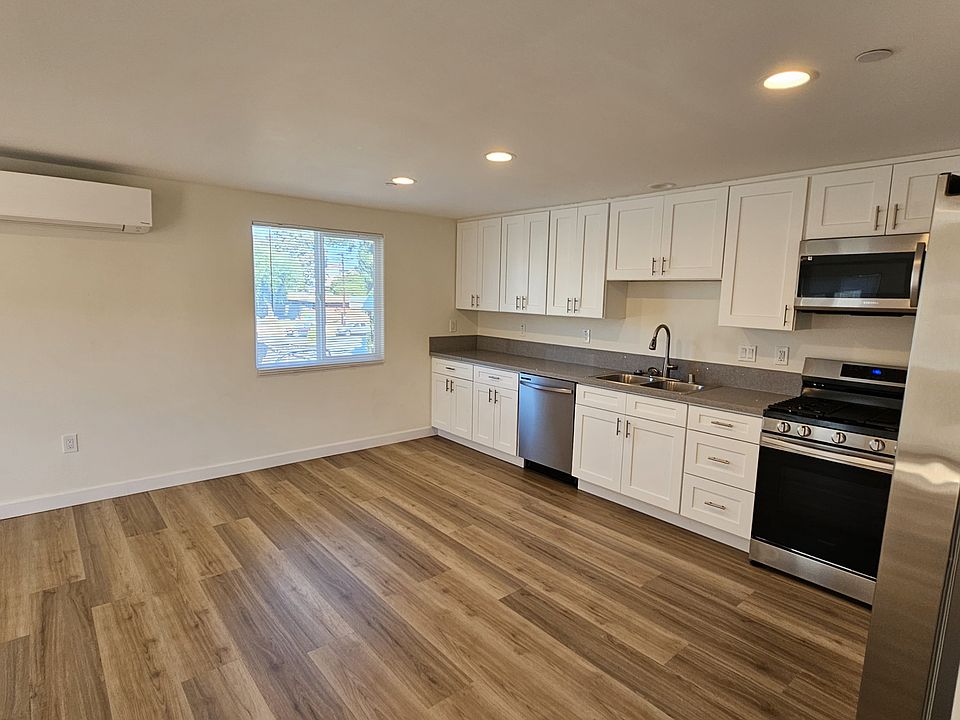 1st image of 789 Grossmont Ave #789