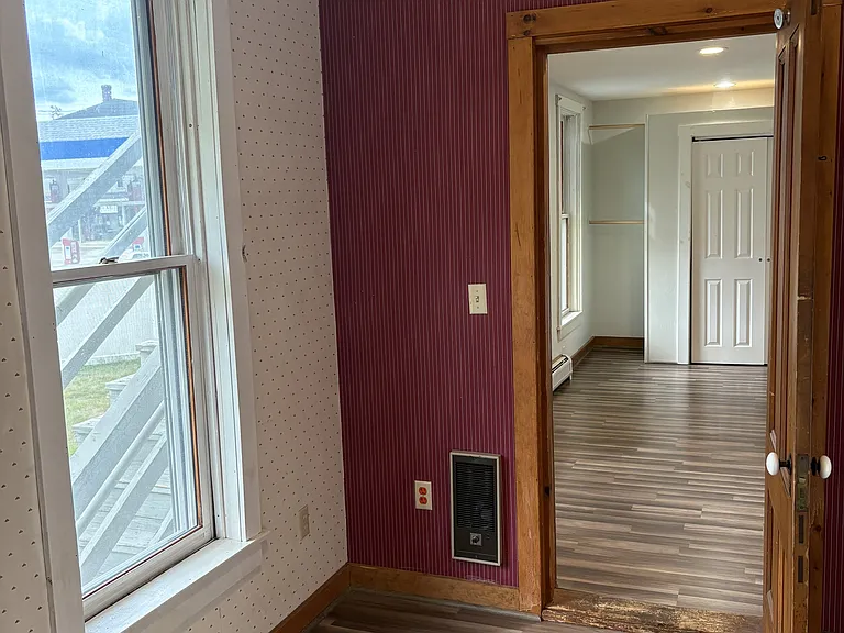 881 Main St #4 — Photo 6