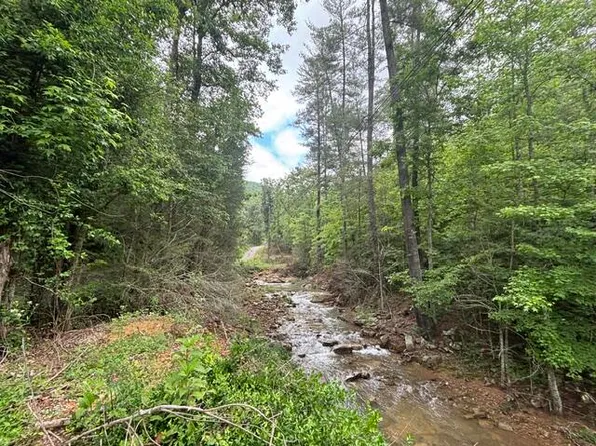 80 Hell Hole Rd, Pikeville, TN 37367