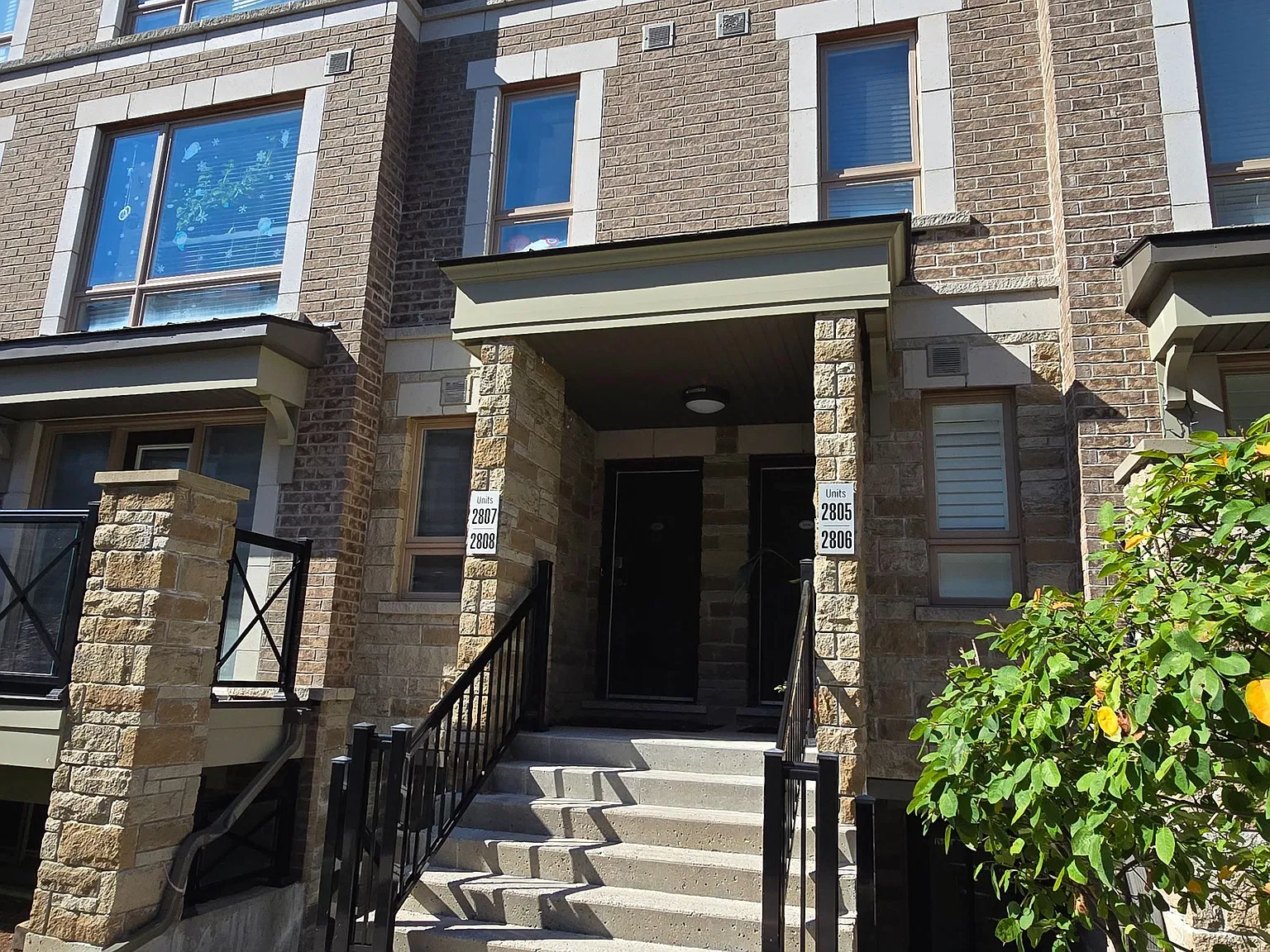 3 bed, $2,900 — Photo 2