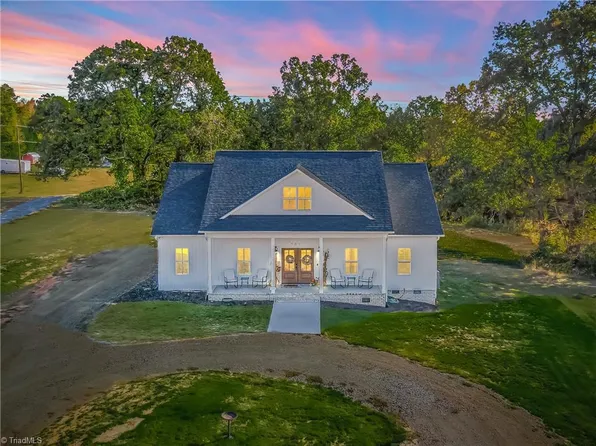 5011 S State Highway 150, Lexington, NC 27295
