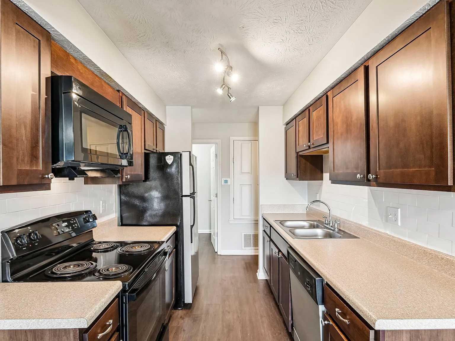 Northlake Village — Photo 3