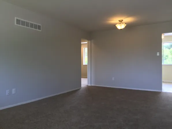 9940 Broadmoor Dr #3, Saint Louis, MO 63114