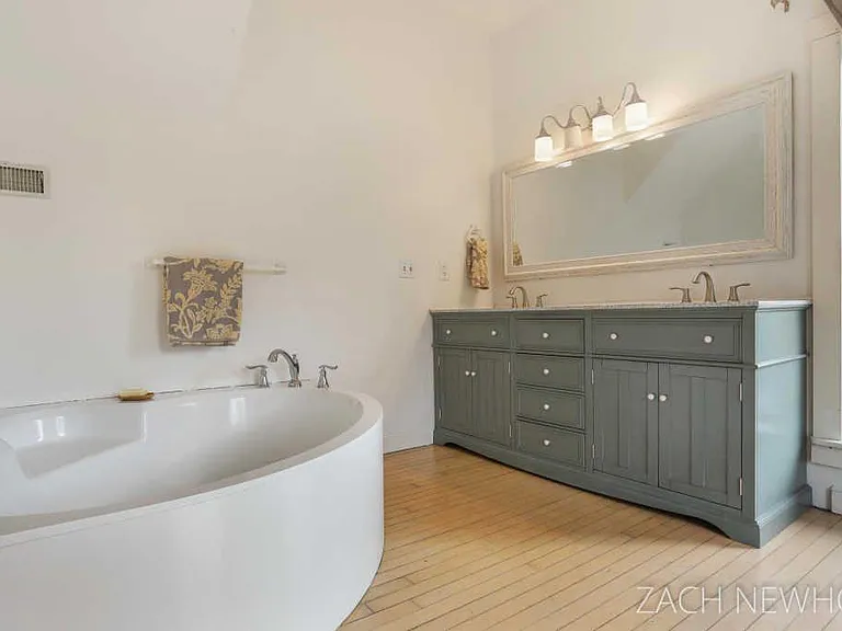 4 Union Ave NE — Photo 11