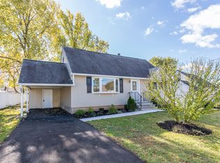 95 Bentley Ave, Old Bridge, NJ 08857