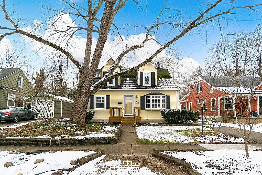 605 Ross St photo 1