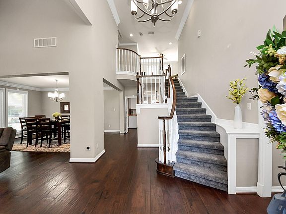 4th image of 18203 Knotty Green Dr