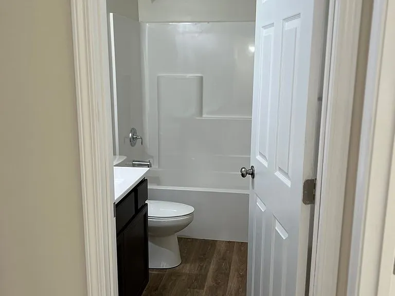 Brand New House 3 beds 2 baths with 1 car garage — Photo 38