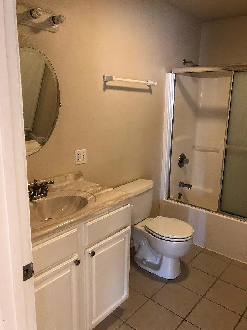 1012 Briarwood Rd - 3 — Photo 3