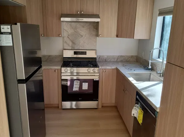 5221 Cartwright Ave APT 4, North Hollywood, CA 91601