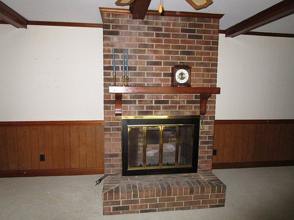 2nd image of 330 Ansley St