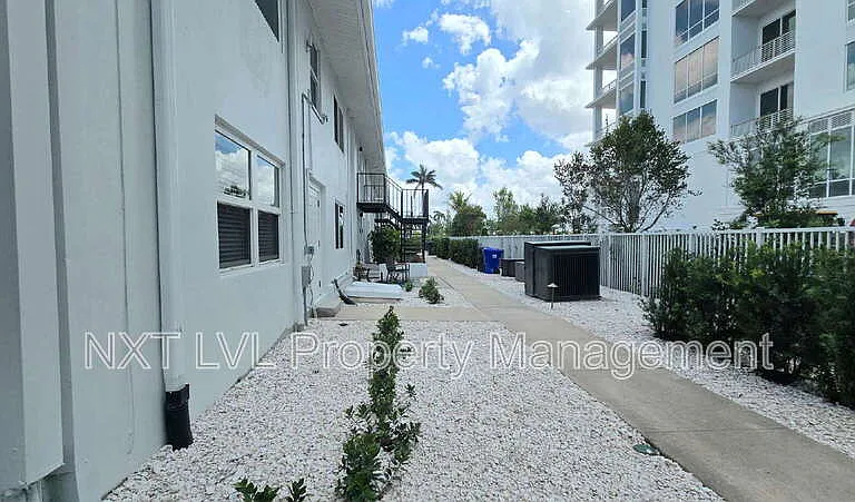 1065 Gulf Shore Blvd N #108 — Photo 19