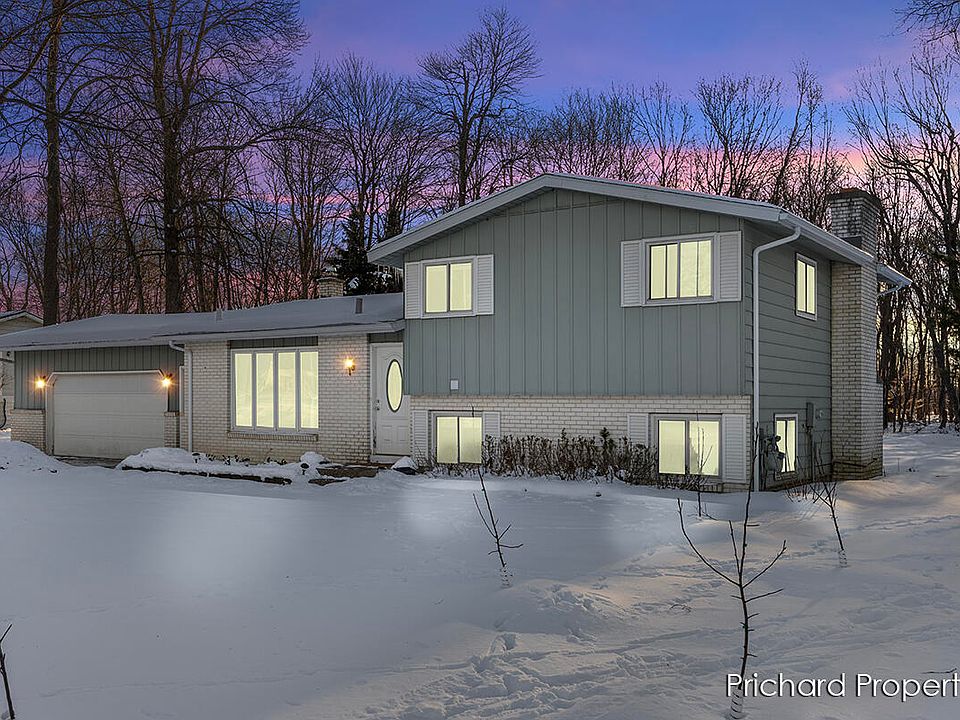 1st image of 692 Dover Dr NW