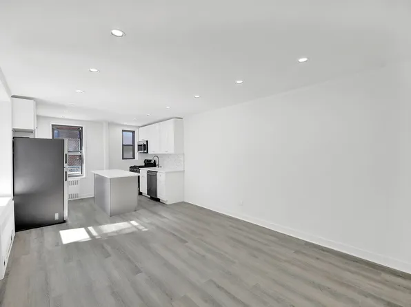 61 Oliver Street image 2 of 26