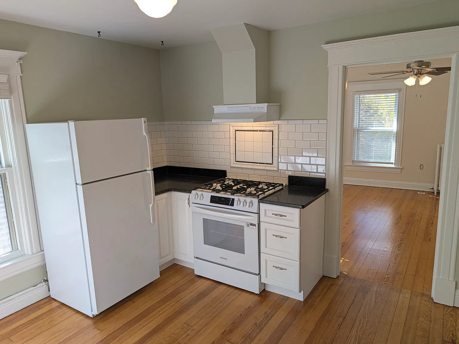 1 bed, 800 sqft, $1,500 — Photo 4