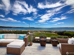 2070 Shore Ave, Freeland, WA 98249