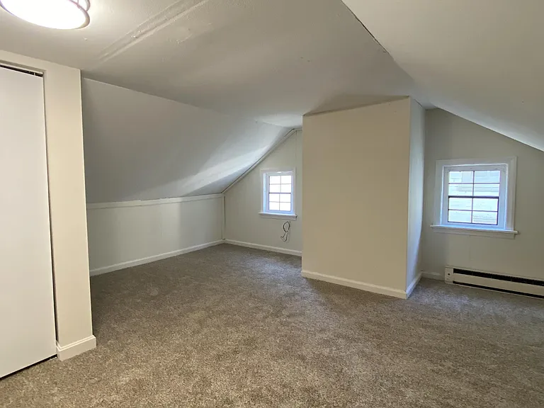 313 E Main St — Photo 7