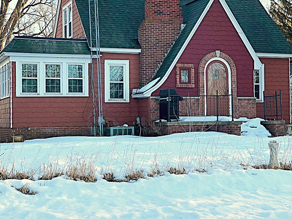 1st image of W10766 Howard Dr W