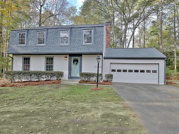 1102 Hip Pocket Rd, Peachtree City, GA 30269