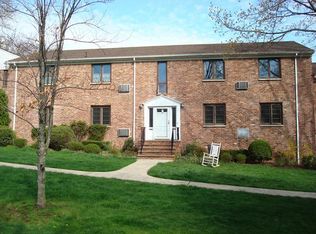 25B Troy Dr, Springfield, NJ 07081