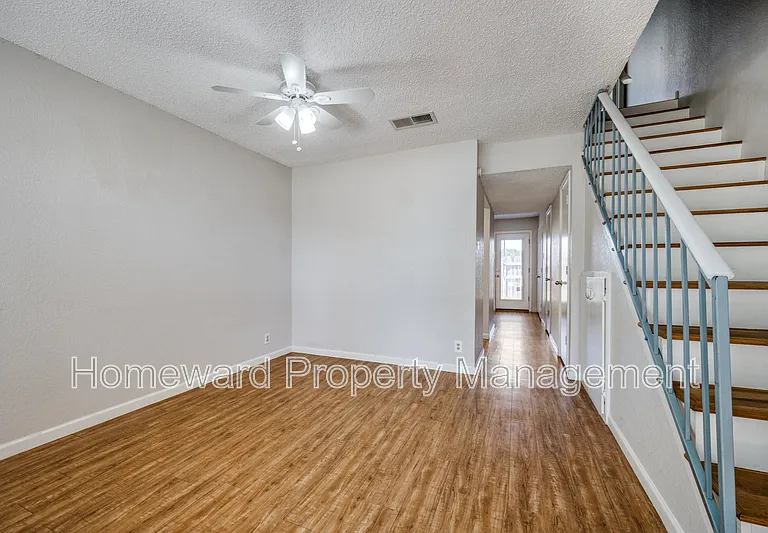 604 Meadow View Ct #3 — Photo 5