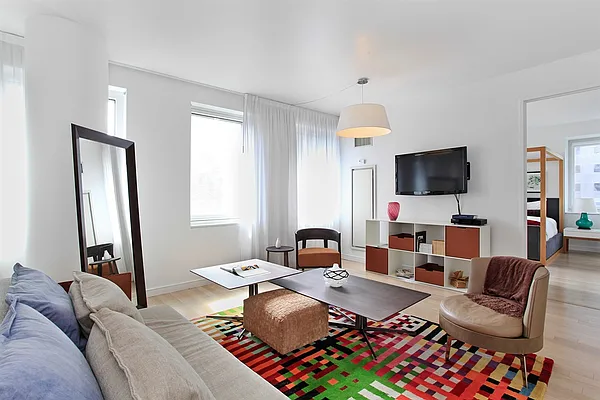 Rented by Corcoran | media 25