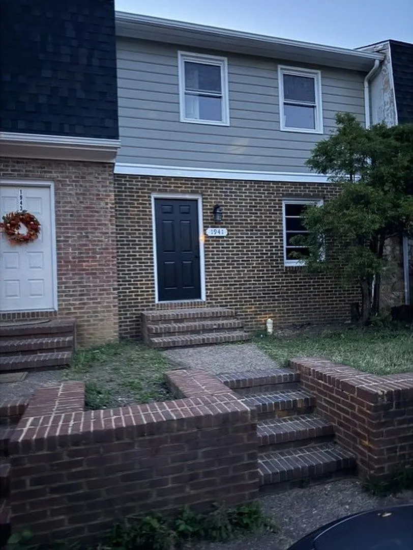 Completely Renovated 3-Bedroom Townhome near Downtown & JMU! Coming Soon! Photos coming soon! — Photo 1