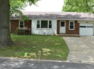 1685 Clover Ln, Florissant, MO