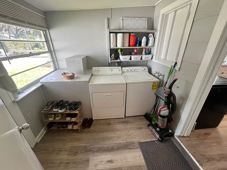 720 6th Ave SW — Photo 3