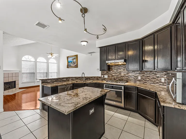 764 Whitman Pl — Photo 15