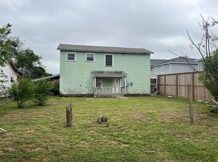 512 N Alamo St #A, Refugio, TX 78377