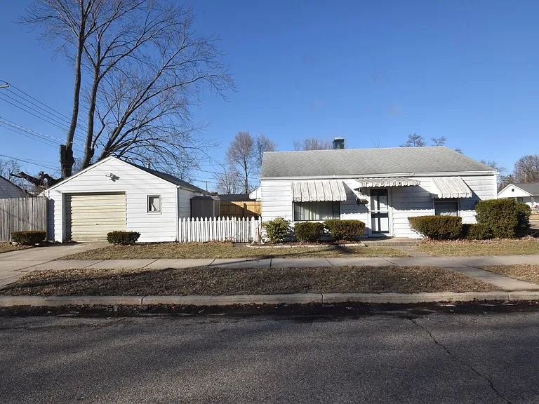 2804 Delaware St — Photo 2
