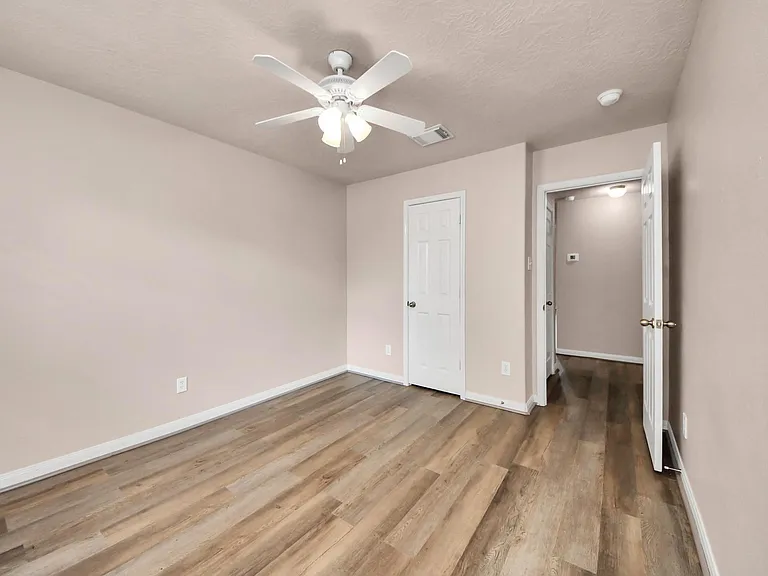 1818 Fergus Park Ct — Photo 14