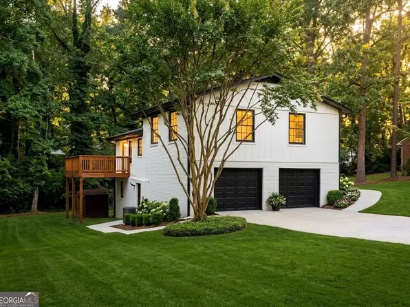 567 Woodland Ln, Lawrenceville, GA 30043