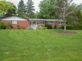 1106 Becker Dr, Zionsville, IN 46077