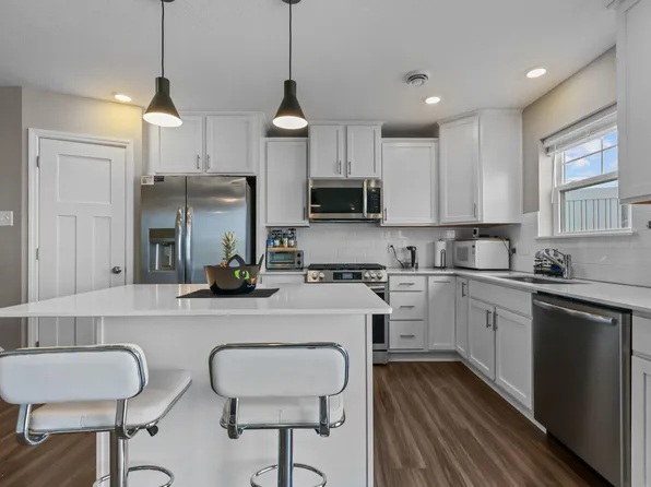 2163 Bay Dr, Lino Lakes, MN 55038