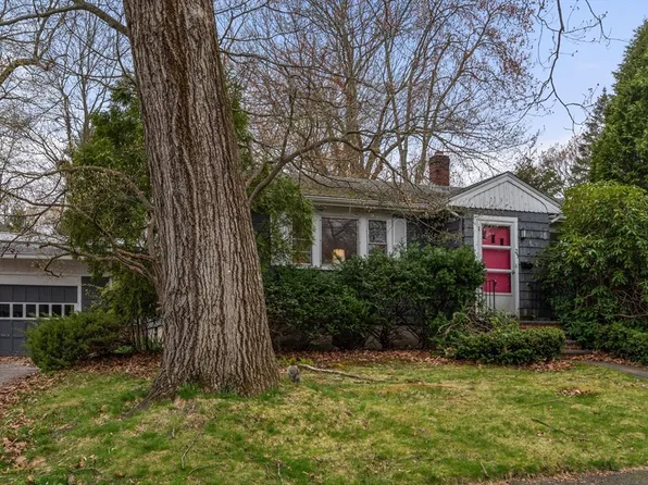 25 Spruce St, Milton, MA 02186