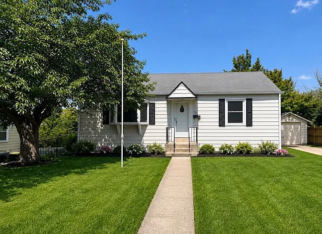 2701 Fair Oaks Ave
