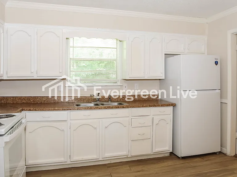 3216 Uvalde Ln NW — Photo 8