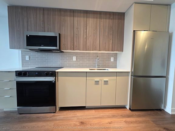 5th image of 2075 Lakeshore Rd #807