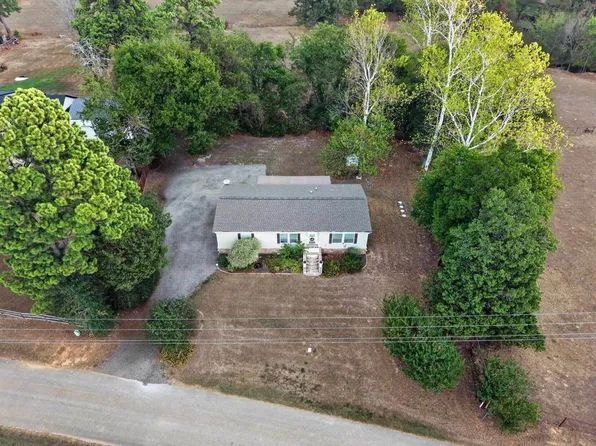 7134 White Oak Rd, Big Sandy, TX 75755