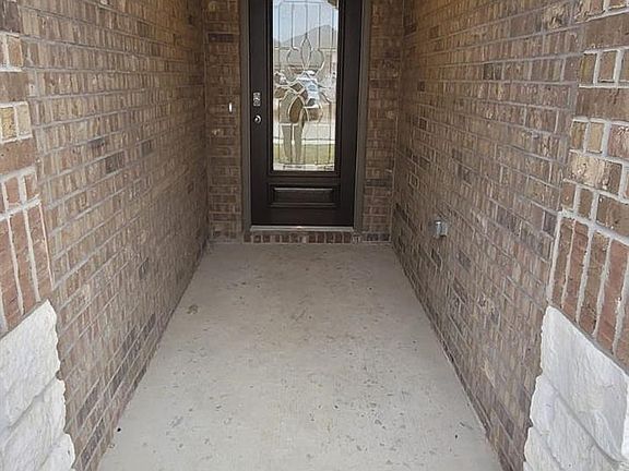 4th image of 1514 Maple Ridge Dr