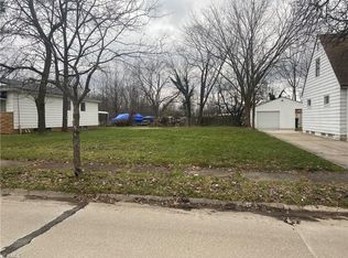 Lafayette Ave, Maple heights, OH 44137