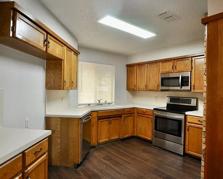 103 Kenshire Ct — Photo 6