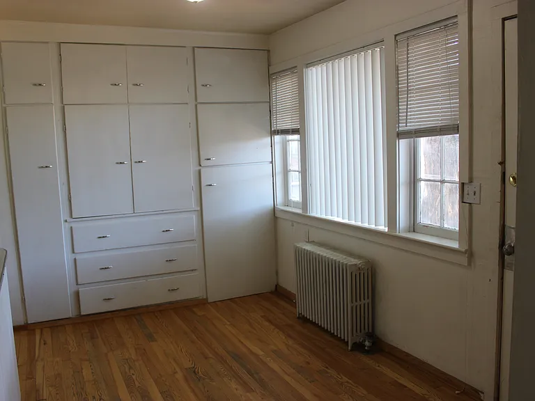 323 S 4th St #A — Photo 3