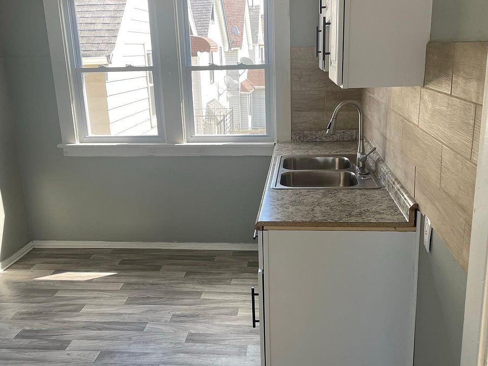 1st image of 3412 W 88th St #2