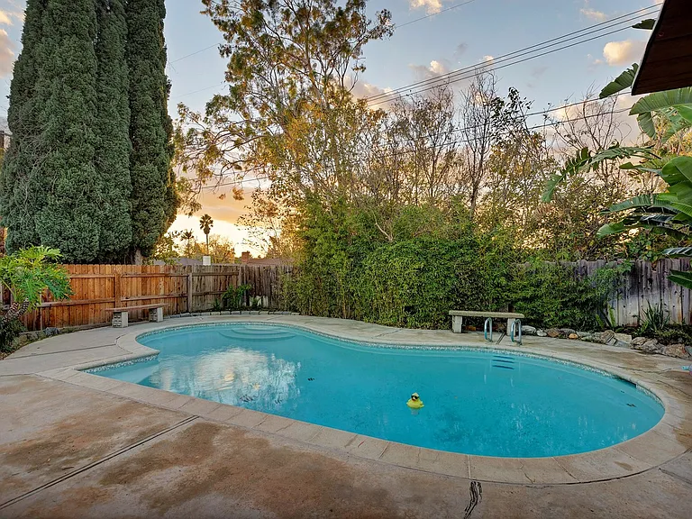 9767 Rhea Ave — Photo 20