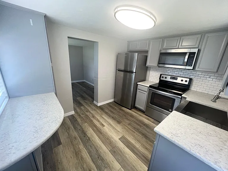 1303 North Ave — Photo 5