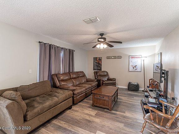 4th image of 3868 La Flor Dr #3868